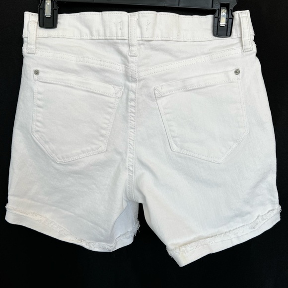 🤍 EUC KENSIE JEANS White Denim Shorts with Cuffed Hem | Women’s Size 2 / 26 - Picture 2 of 9